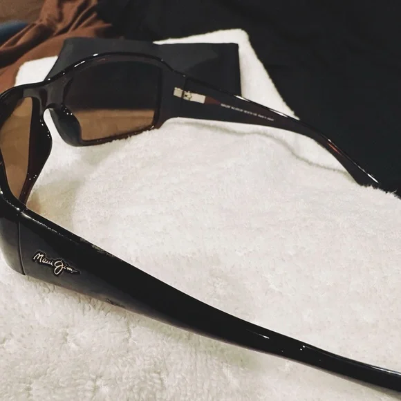 NWOT Maui Jim Polarized Brown Sunglasses display picture 1